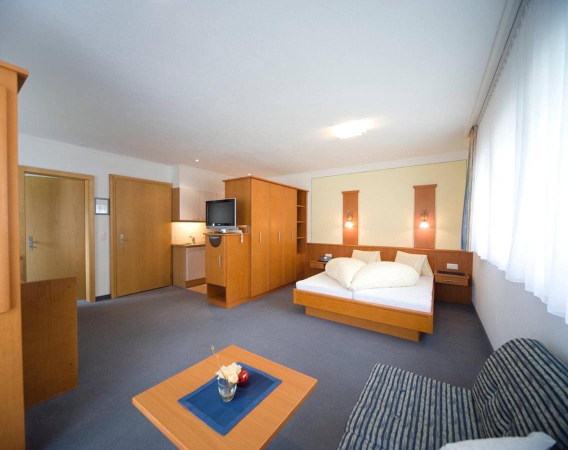 Soliva Hotel & Apartments 萨姆瑙恩 外观 照片